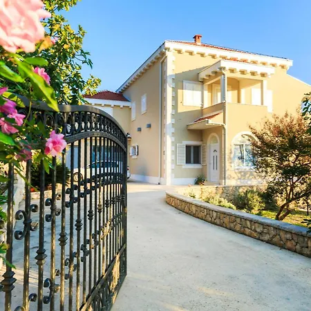 Awesome In Kastel Sucurac Kastela