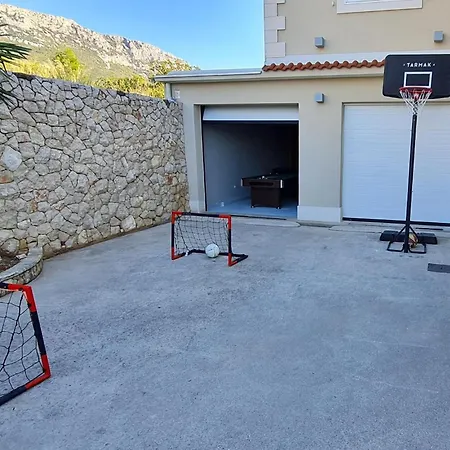 Awesome In Kastel Sucurac * Kastela